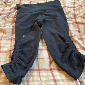 Lululemon In the Flow crop